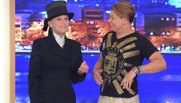 Xuxa e David Brazil no programa da última segunda (08) (Foto: Blad Meneghel)