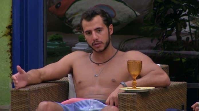 Matheus durante conversa com Geralda (Foto: Reprodução/Globo)