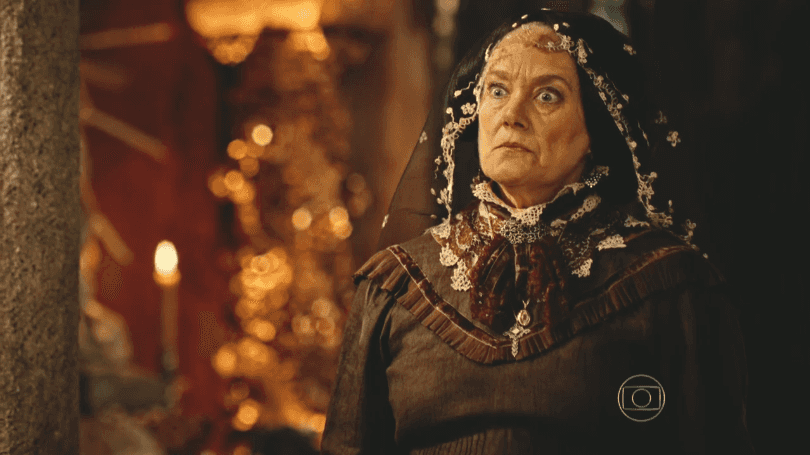 Encarnação (Selma Egrei) em cena de "Velho Chico", novela das nove da Globo (Foto: Reprodução/Globo)