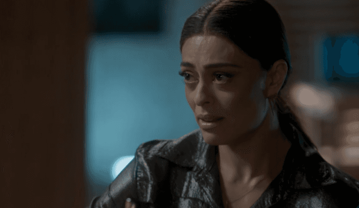 Carolina (Juliana Paes) em cena de "Totalmente Demais" (Foto: Reprodução/Globo)
