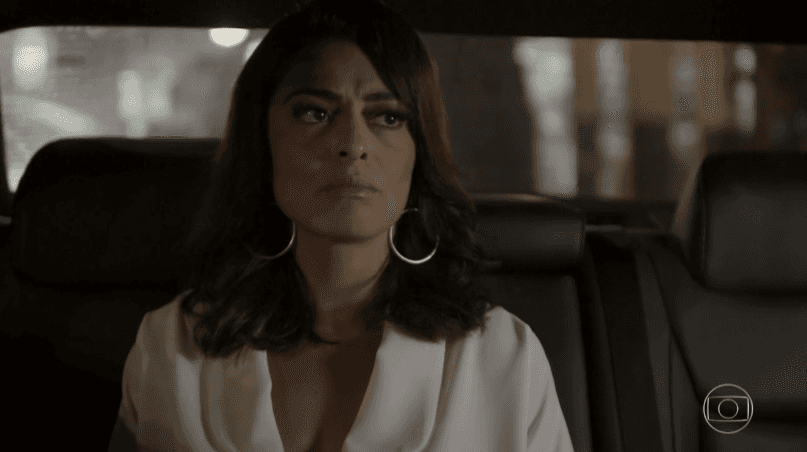 Carolina (Juliana Paes) em cena de "Totalmente Demais" (Foto: Reprodução/Globo)
