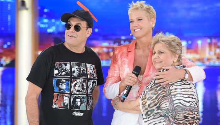 Xuxa com Sergio Mallandro e convidada no programa de ontem (14) (Foto: Blad Meneghel)