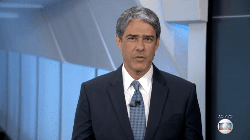 William Bonner no comando do plantão deste domingo (17) (Foto: Reprodução/Globo)