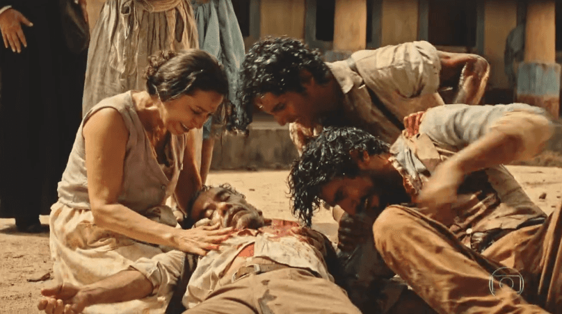 Cyria Coentro, Chico Diaz, Diyo Coêlho e Renato Góes em cena de "Velho Chico" (Foto: Reprodução/Globo)