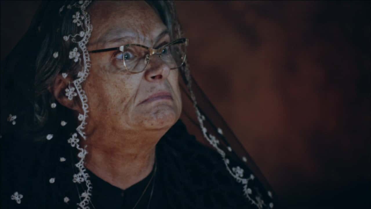 Encarnação (Selma Egrei) em cena de "Velho Chico" (Foto: Reprodução/Globo)
