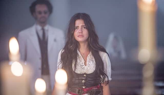 Maria Tereza (Julia Dallavia) e Afrânio (Rodrigo Santoro) (Foto: Globo/Caiuá Franco)