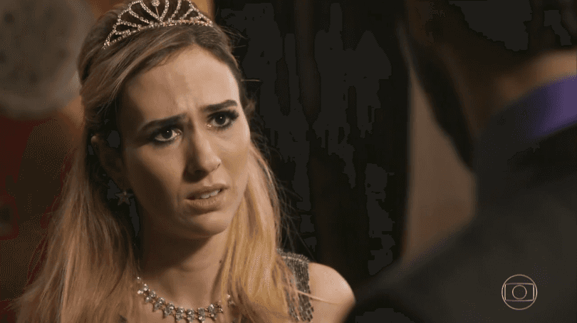 Fedora (Tatá Werneck) em cena de "Haja Coração" (Foto: Reprodução/Globo)