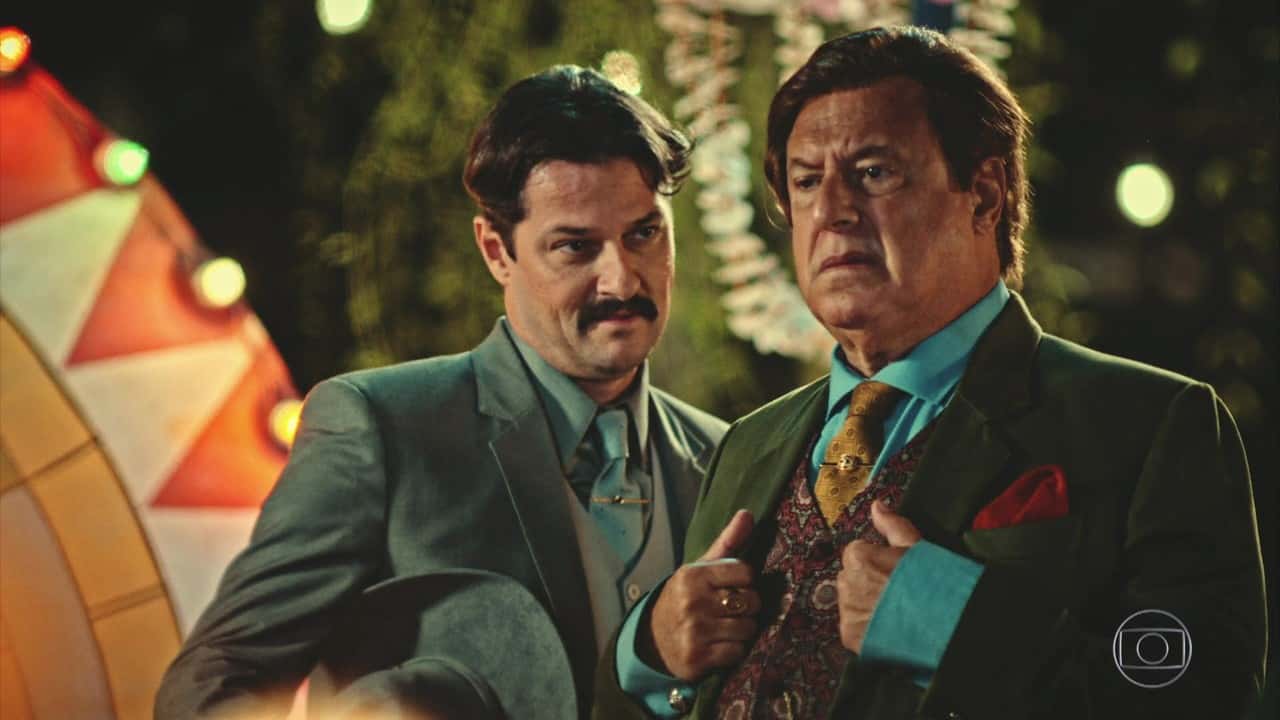 Carlos (Marcelo Serrado) e Afrânio (Antonio Fagundes) em cena de "Velho Chico" (Foto: Reprodução/Globo)