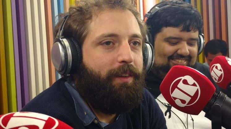 Gregório Duvivier durante o programa "Pânico", na Jovem Pan (Foto: Jovem Pan)