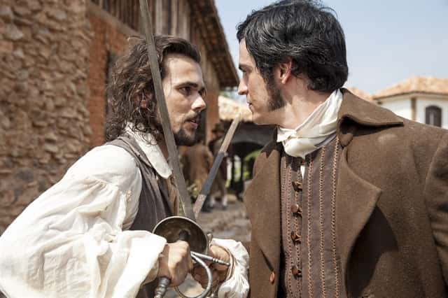 Xavier (Bruno Ferrari) e Rubião (Mateus Solano) em "Liberdade, Liberdade" (Foto: Globo/Pedro Curi)