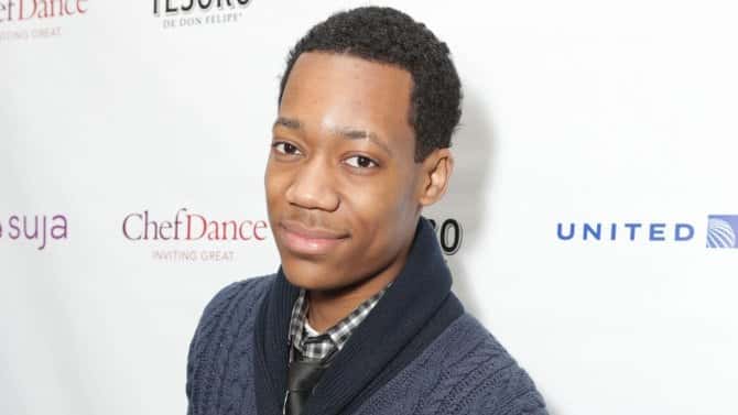 O ator Tyler James Williams interpretou o Chris no seriado (Foto: Divulgação)