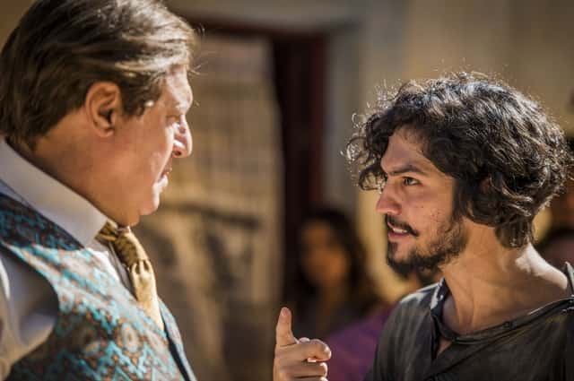 Afrânio (Antonio Fagundes) e Miguel (Gabriel Leone) se enfrentam (Foto: Globo/Caiuá Franco)