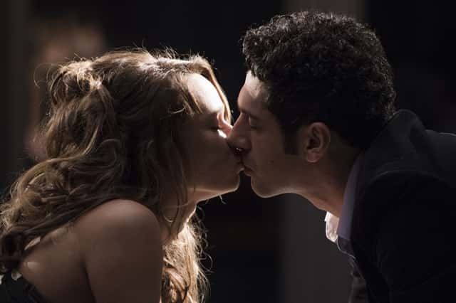 Tancinha (Mariana Ximenes) e Beto (João Baldasserini) em cena de "Haja Coração" (Foto: Globo/Caiuá Franco)