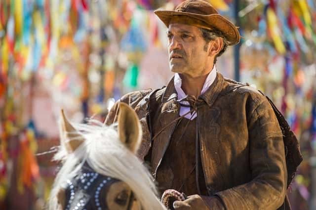 Santo (Domingos Montagner) em cena de "Velho Chico" (Foto: Globo/Caiuá Franco)