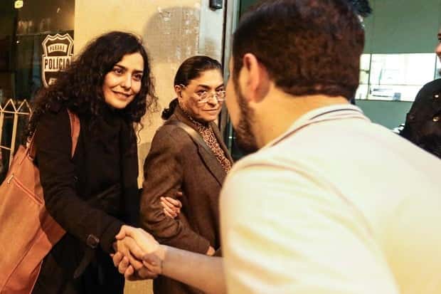 Letícia Sabatella na Delegacia de Polícia Civil em Curtitiba (Foto: Joka Madruga / Futura Press)