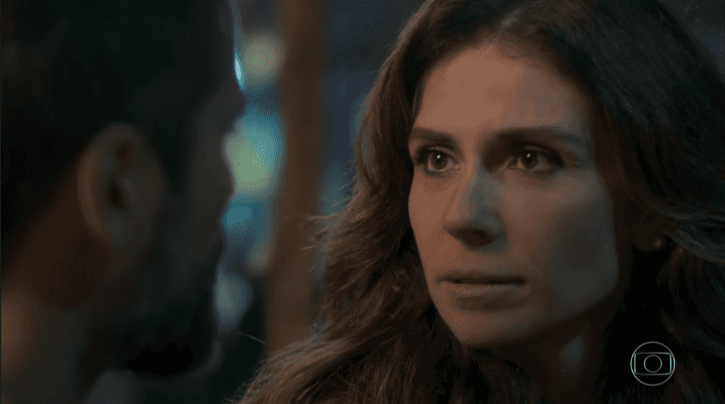 Alice (Giovanna Antonelli) em cena de "Sol Nascente" (Foto: Reprodução/Globo)