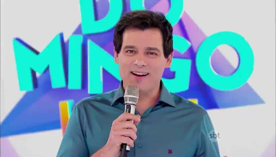 Celso Portiolli no comando do "Domingo Legal" (Foto: Reprodução/SBT)
