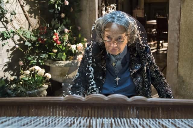 Encarnação (Selma Egrei) em cena de "Velho Chico" (Foto: Globo/Cesar Alves)