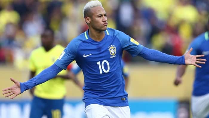 Neymar na partida entre Brasil e Equador, ontem (01) (Foto: Lucas Figueiredo/CBF)