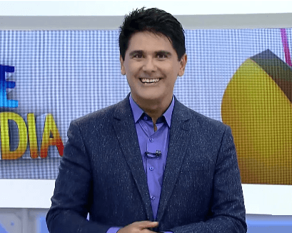 O apresentador César Filho é são-paulino. (Foto: Reprodução)