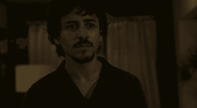 Vicente (Jesuíta Barbosa) em cena de "Justiça" (Foto: Reprodução/Globo)