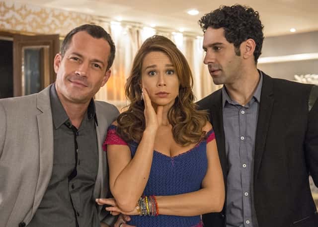 Apolo (Malvino Salvador) , Tancinha (Mariana Ximenes) Beto (João Baldasserini) em "Haja Coração" (Foto: Globo/Renato Rocha Miranda)