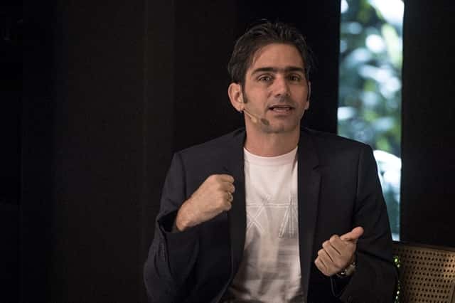 Diretor Vinicius Coimbra em entrevista ao "Ofício em Cena", na Globo News (Foto: Globo/João Cotta)