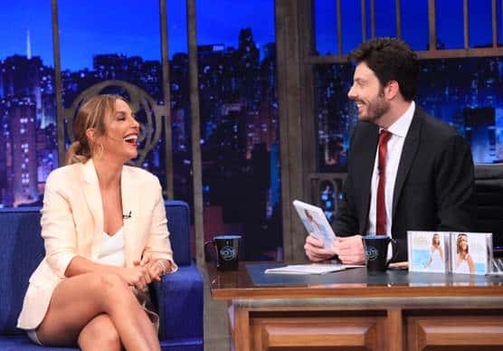 Ivete e Danilo durante a entrevista (Crédito: Leonardo Nones/SBT)