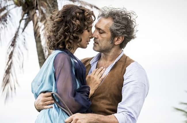Casal Tereza e Santo em "Velho Chico". (Foto: Felipe Monteiro/ Gshow)