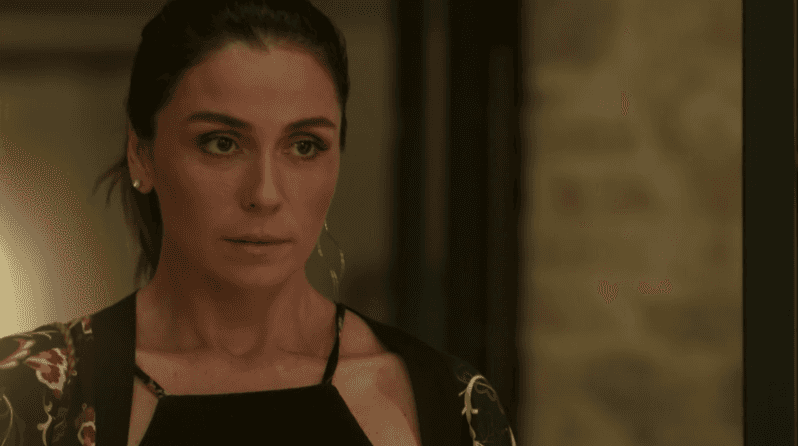 Alice (Giovanna Antonelli) em cena de 'Sol Nascente' (Foto: Reprodução/Globo)