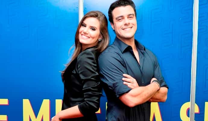 Camila Queiroz e Joaquim Lopes na gravação do "Festeja Brasil" (Foto: Divulgação/Globo)