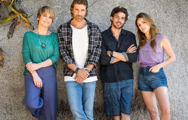 Helô e Pedro - Claudia Abreu, Reynaldo Gianecchini, Chay Suede e Isabelle Drummond (Foto: Globo/Ramón Vasconcelos)