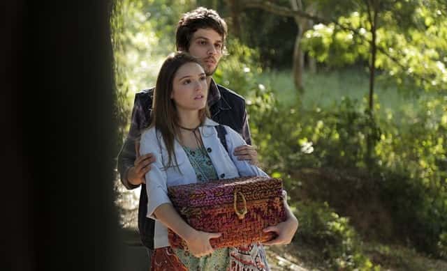 Helô (Isabelle Drummond) e Pedro (Chay Suede) em cena de "A Lei do Amor" (Foto: Globo/Chico Couto)