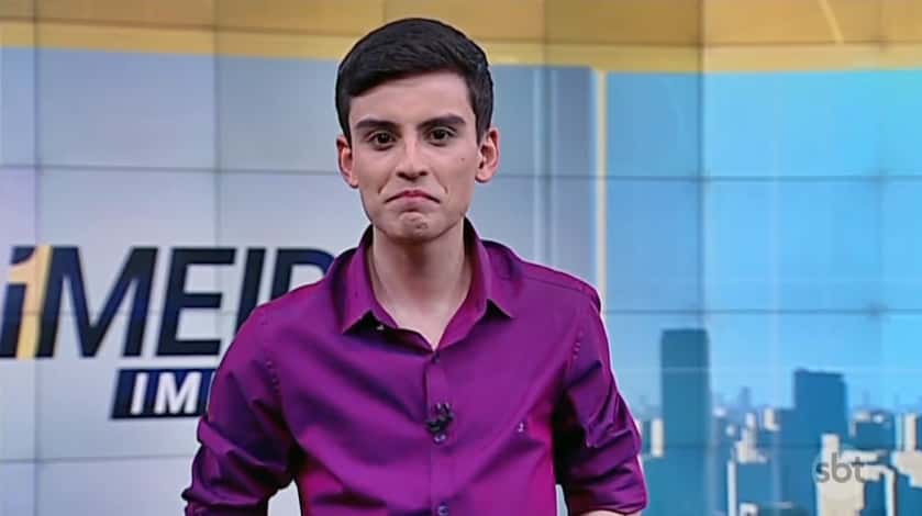 Dudu Camargo apresenta o "Primeiro Impacto" (Foto: Reprodução/SBT)