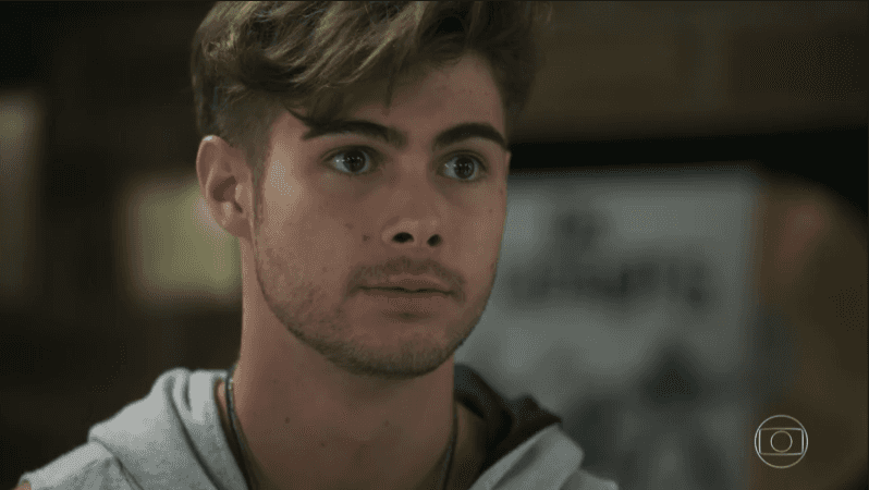 Léo Régis (Rafael Vitti) em cena de "Rock Story" (Foto: Reprodução/Globo)