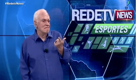 Silvio Luiz chora durante o "RedeTV News" (Foto: Reprodução/RedeTV!)