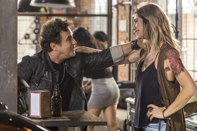 Beto (Marcos Frota) chega a Arraial e procura por Lenita (Leticia Spiller) em 'Sol Nascente' (Foto: Globo/Paulo Belote)
