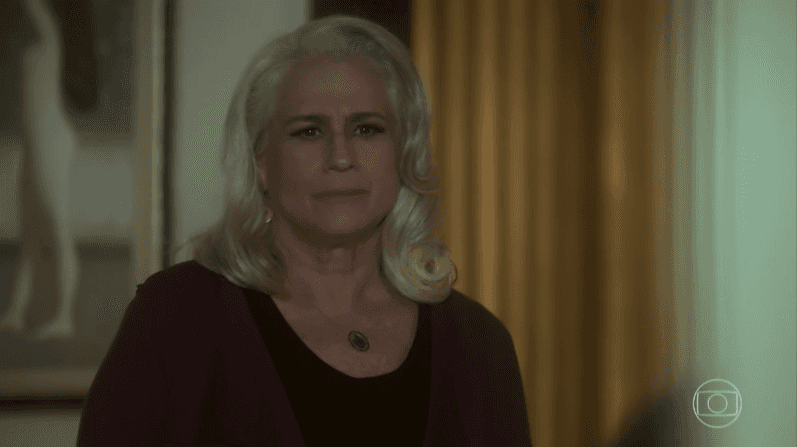 Magnólia (Vera Holtz) em cena de 'A Lei do Amor' (Foto: Reprodução/Globo)
