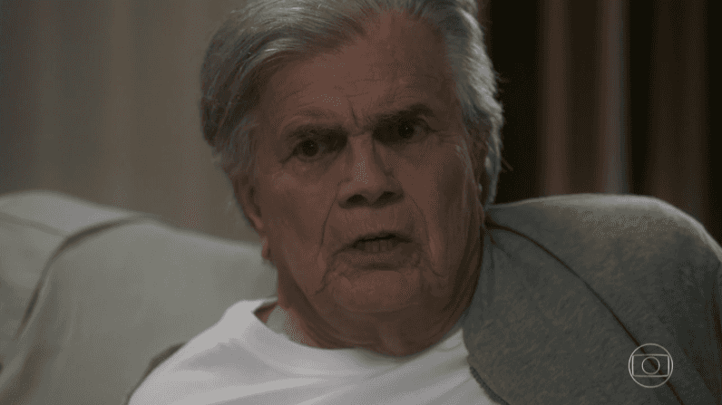 Fausto (Tarcísio Meira) em cena de "A Lei do Amor" (Foto: Reprodução/Globo)