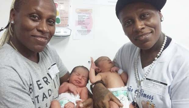 Pepê com os filhos e com a irmã, Neném (Foto: Reprodução / Instagram)