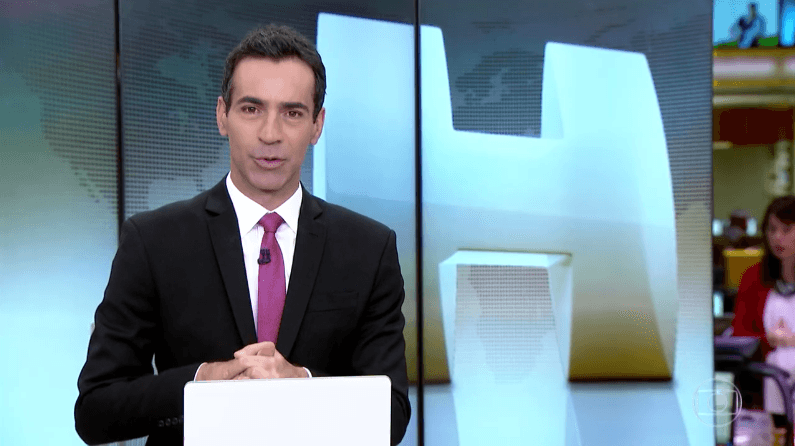 Cesar Tralli no comando do "Jornal Hoje" (Foto: Reprodução/Globo)