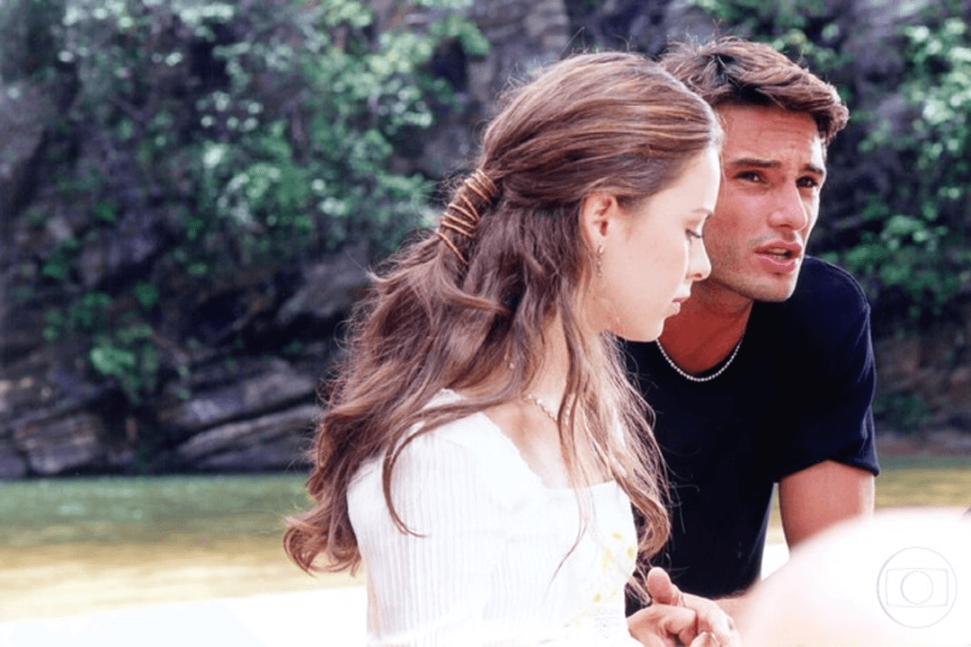 Sandy e Rodrigo Santoro na novela Estrela Guia, da Globo e que será reprisada pelo canal Viva. (Foto: Divulgação)