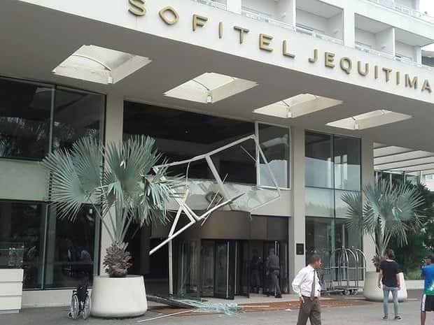 Incidente aconteceu no início da tarde desta segunda-feira (Foto: G1)