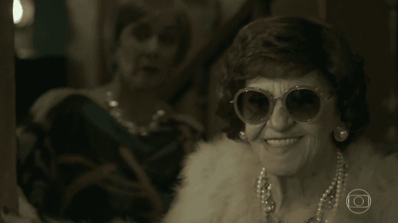 Sinhá (Laura Cardoso) em cena de "Sol Nascente" (Foto: Reprodução/Globo)