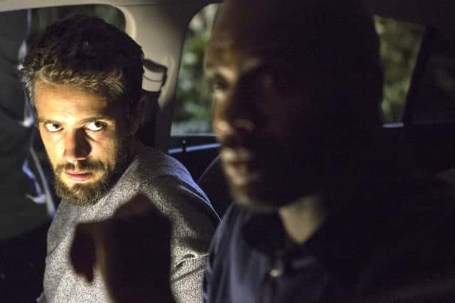 Rafael Cardoso (Cesar) e Rafael Zulu (João Amaro) em cena de "Sol Nascente" (Foto: Globo/Fabio Rocha)