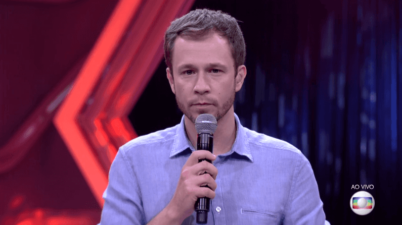 Tiago Leifert apresenta o "BBB17" (Foto: Reprodução/Globo)
