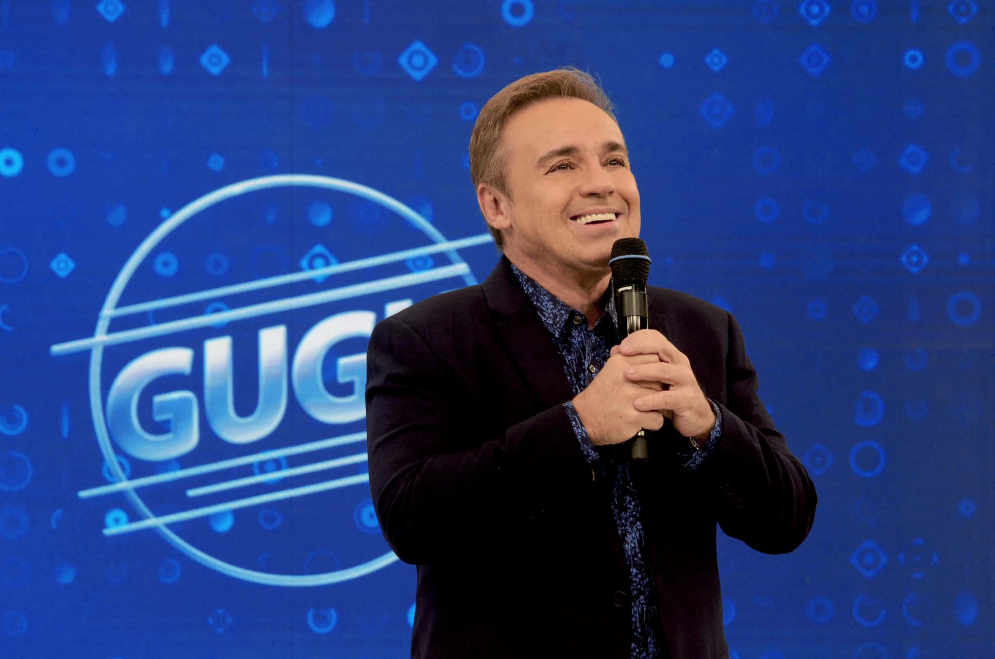 O apresentador Gugu Liberato em seu programa na Record (Foto: Antonio Chahestian/Record)
