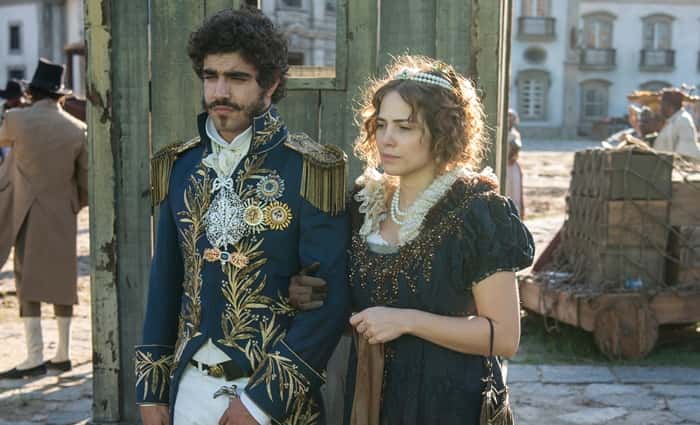 Dom Pedro (Caio Castro) e Leopoldina (Letícia Colin) (Foto: Globo/Estevam Avellar)