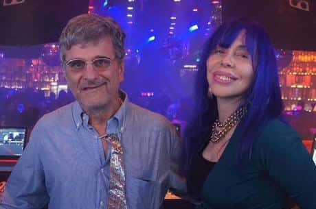 Baby curtiu a noite com os amigos (Foto: João Manoel/Divulgação)
