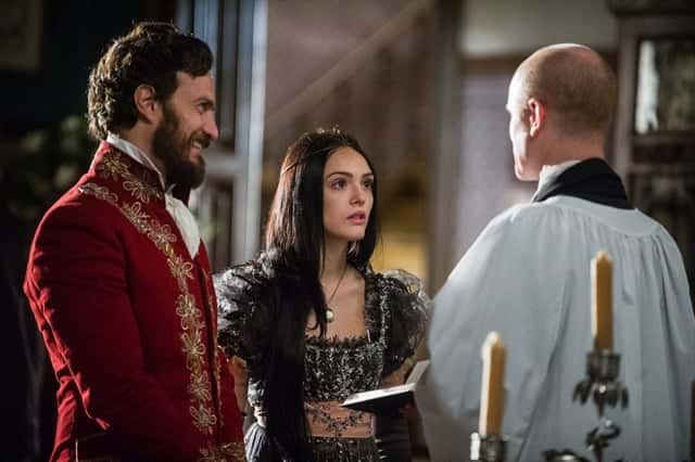 Thomas (Gabriel Braga Nunes) e Anna (Isabelle Drummond) se casam em 'Novo Mundo' (Foto: Globo/Raquel Cunha)
